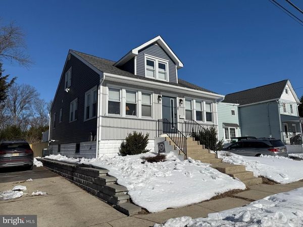 427 AUSTIN AVENUE, BARRINGTON, NJ 08007