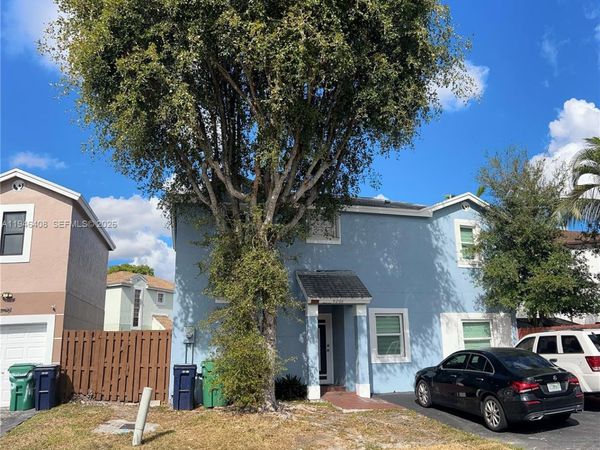 9206 SW 147th Ct , Miami, FL 33196