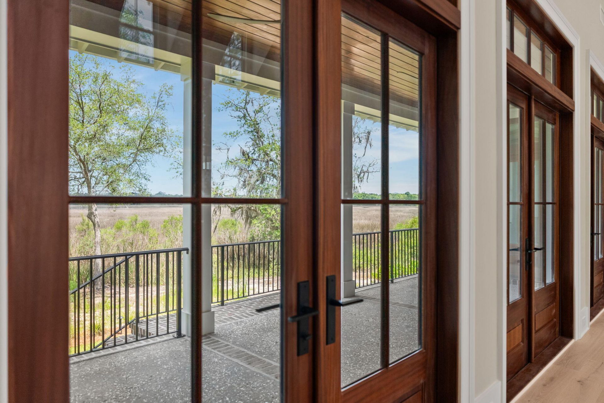 114 Peninsula Drive Photo 8