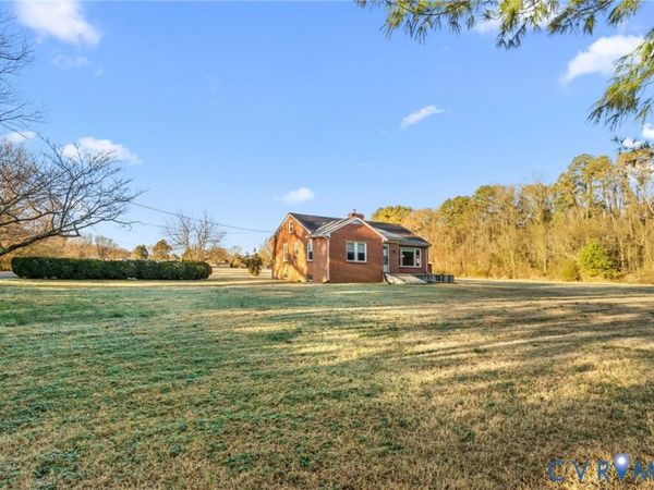 501 Essex Street, Tappahannock, VA 22560