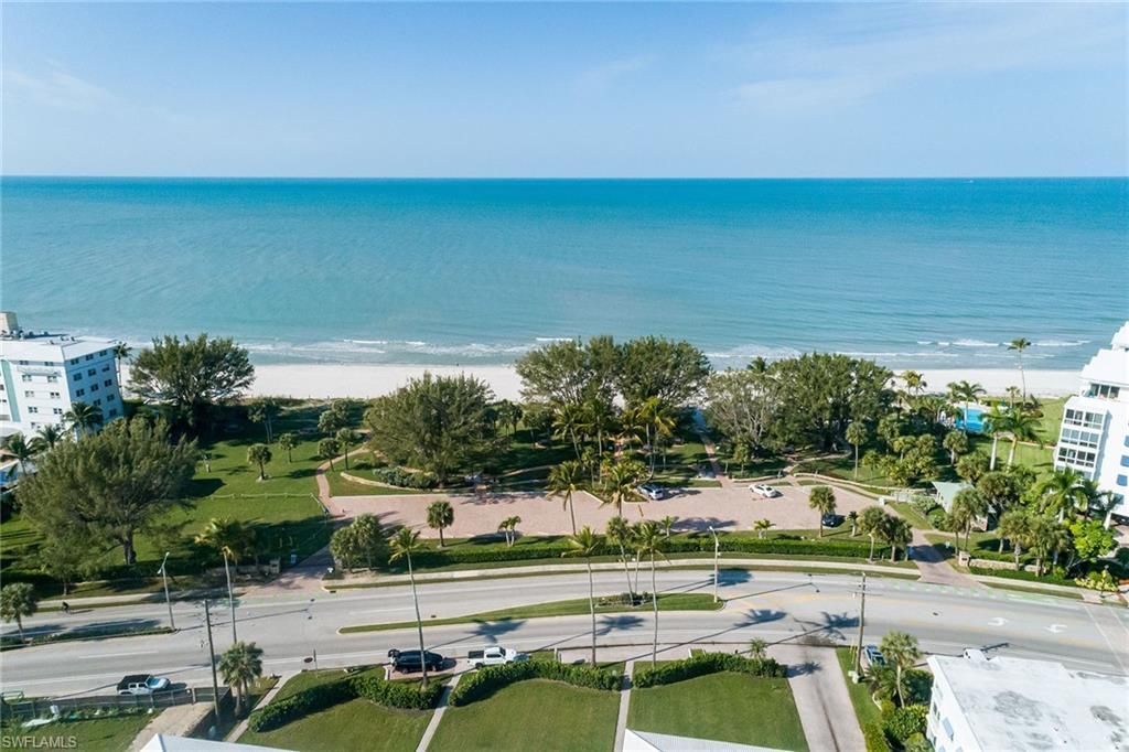 700 Bow Line Dr, Naples, FL 34103 Photo