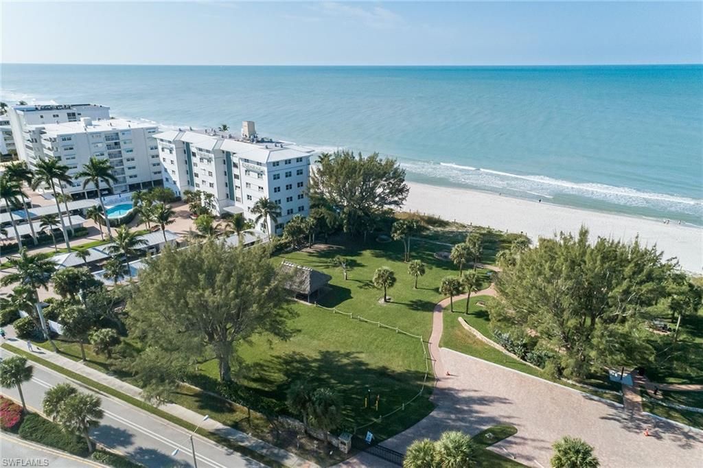 700 Bow Line Dr, Naples, FL 34103 Photo