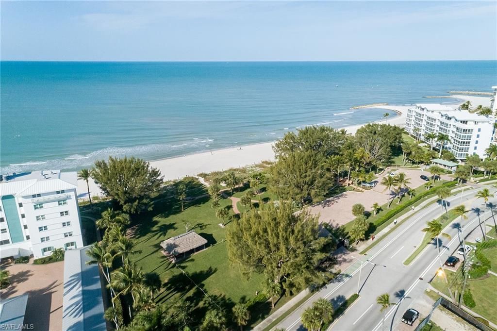 700 Bow Line Dr, Naples, FL 34103 Photo