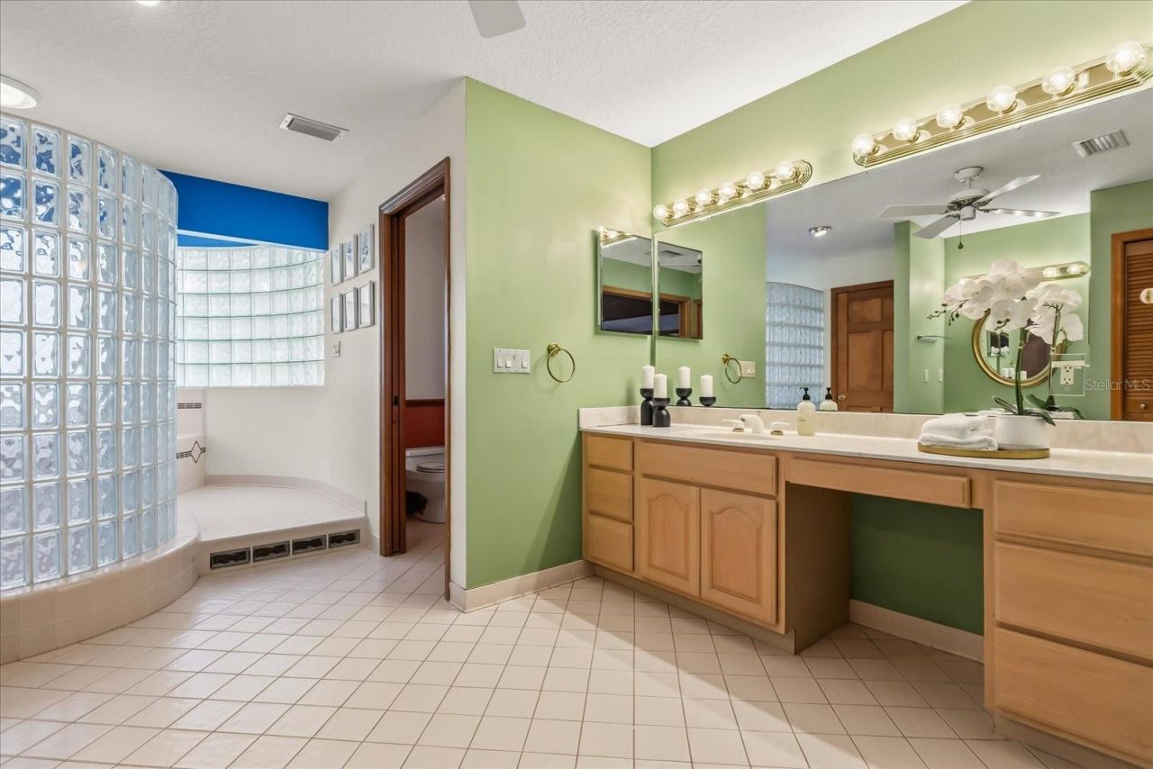 15815 Acorn Circle, Tavares, FL 32778 Photo