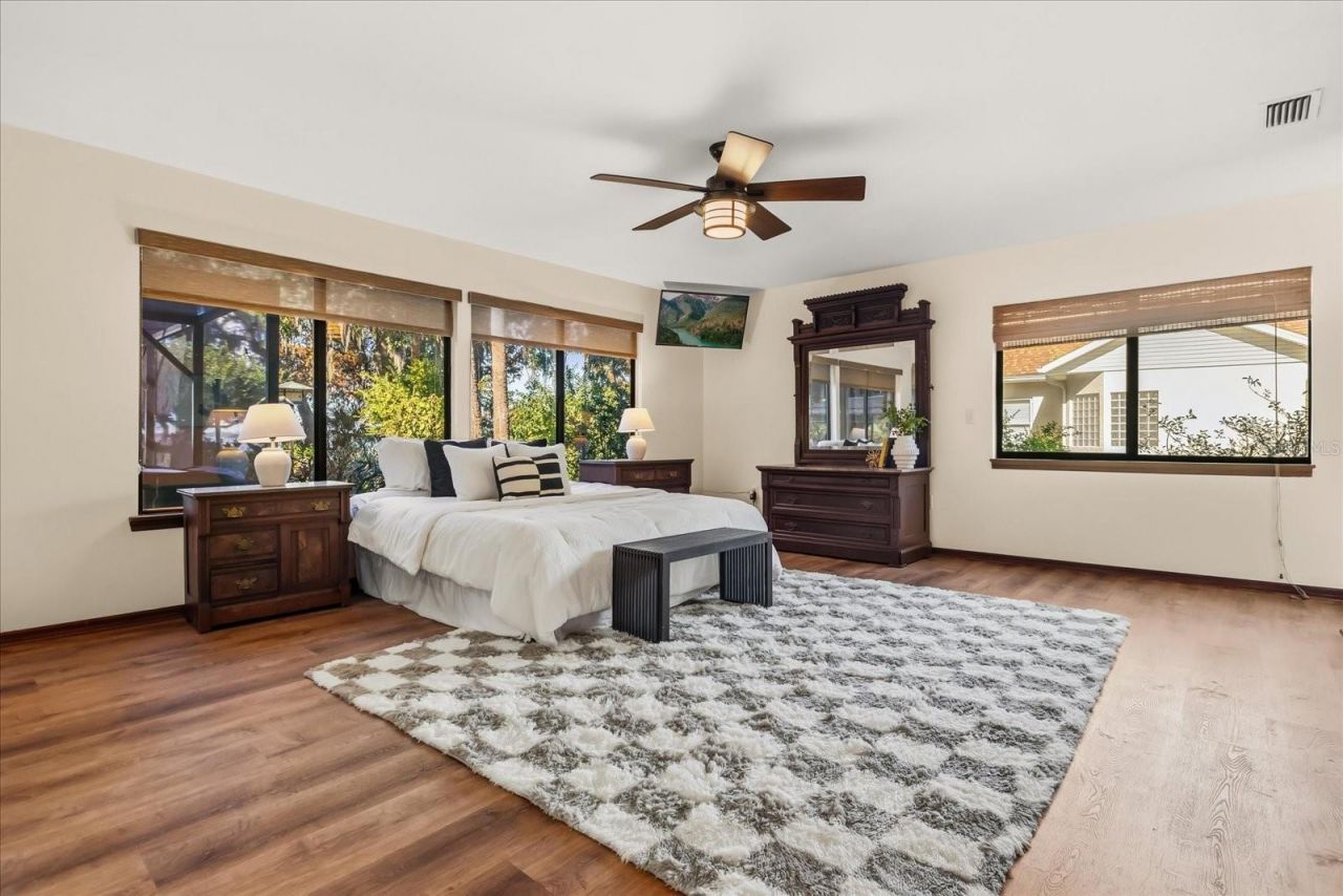 15815 Acorn Circle, Tavares, FL 32778 Photo