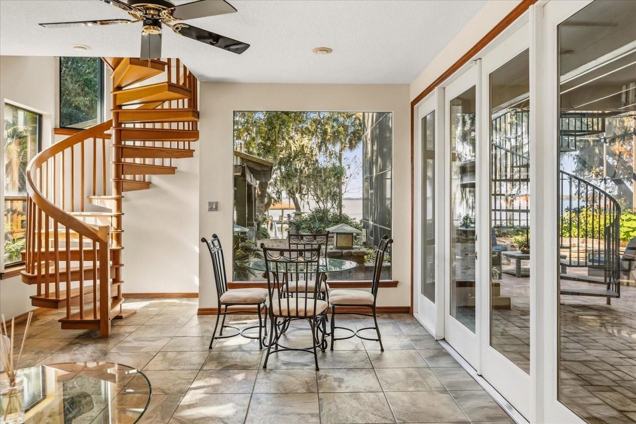 15815 Acorn Circle, Tavares, FL 32778 Photo