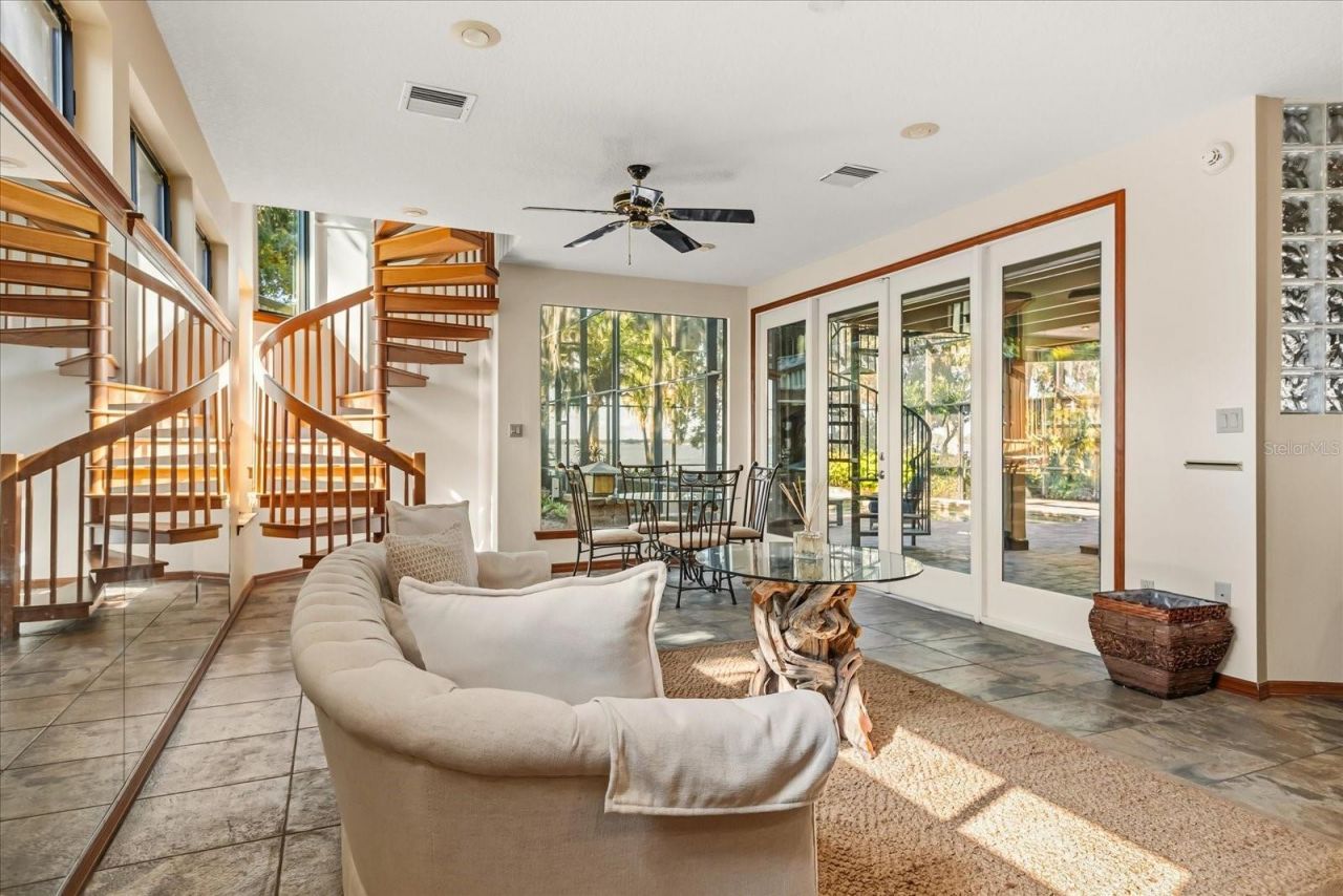 15815 Acorn Circle, Tavares, FL 32778 Photo