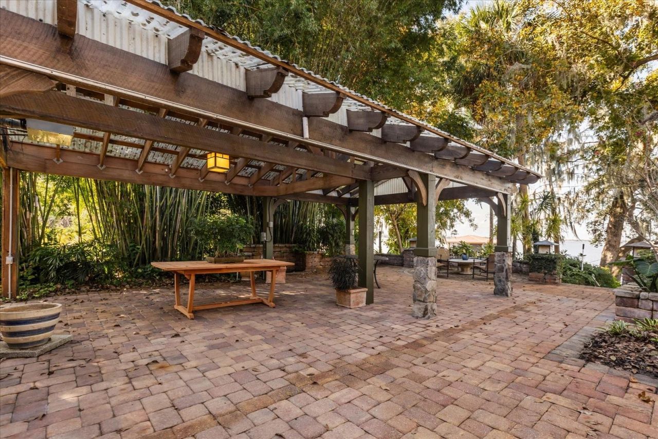 15815 Acorn Circle, Tavares, FL 32778 Photo