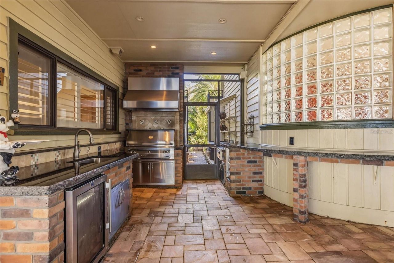 15815 Acorn Circle, Tavares, FL 32778 Photo