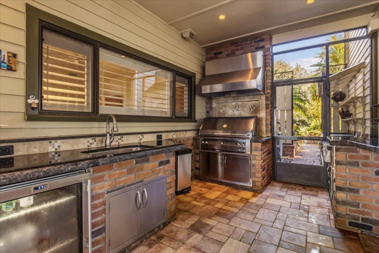 15815 Acorn Circle, Tavares, FL 32778 Photo