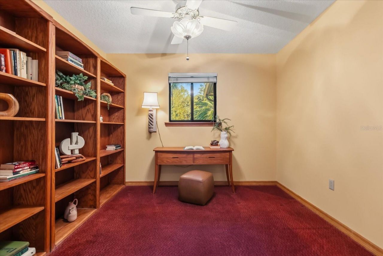 15815 Acorn Circle, Tavares, FL 32778 Photo