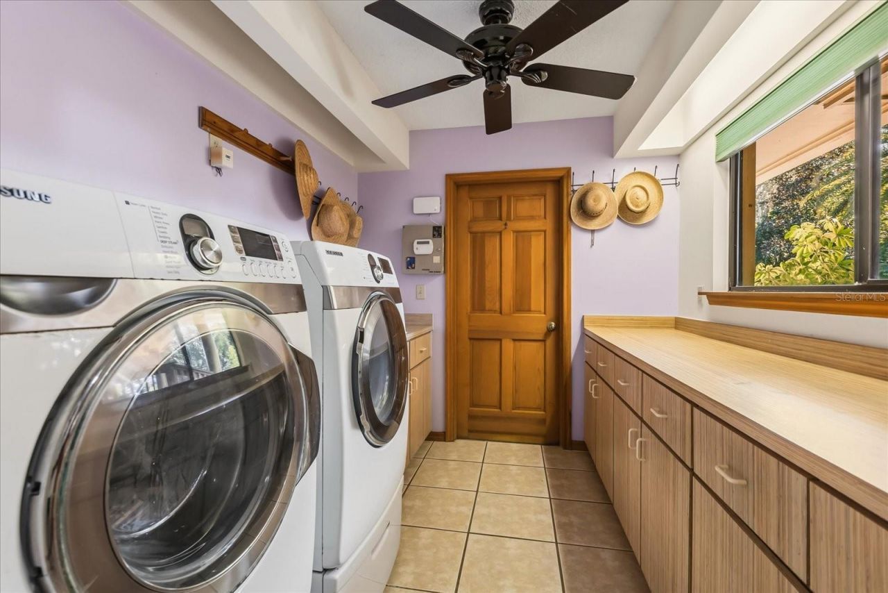 15815 Acorn Circle, Tavares, FL 32778 Photo