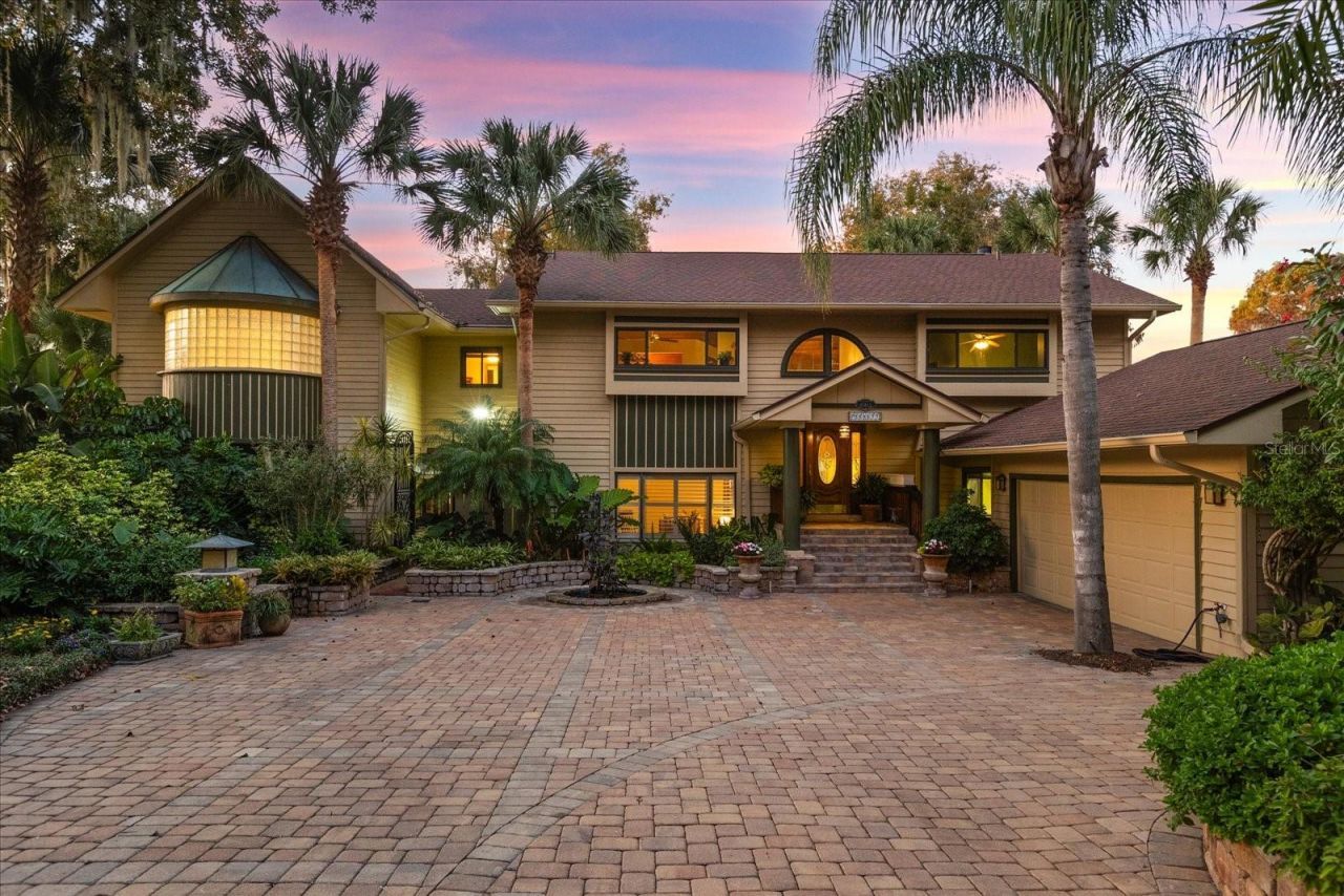 15815 Acorn Circle, Tavares, FL 32778 Photo