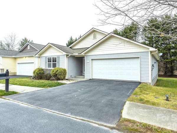 50 Clear Creekside Drive, Hendersonville, NC 28792