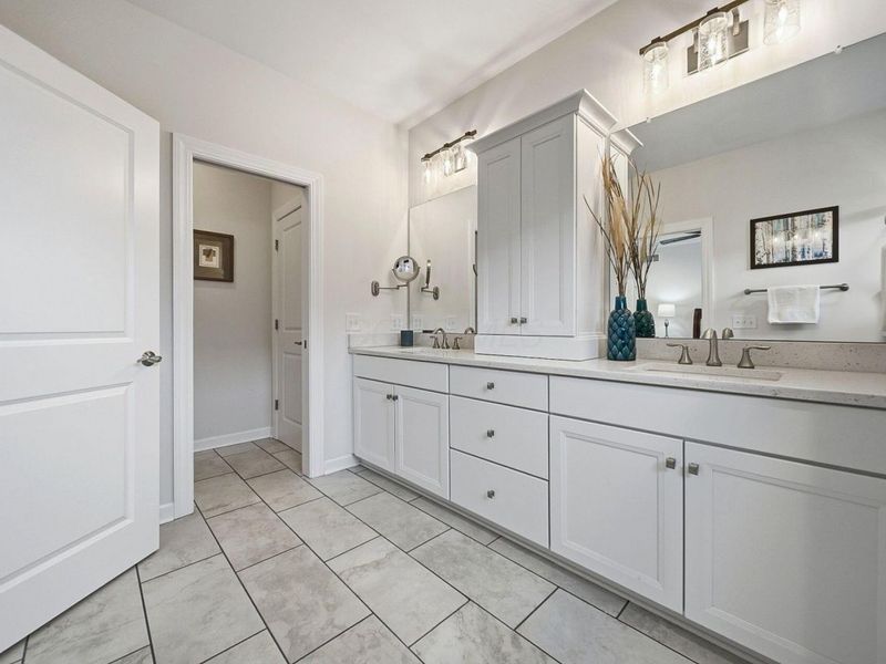 7660 Gateway Boulevard, Powell, OH 43065 Photo 13