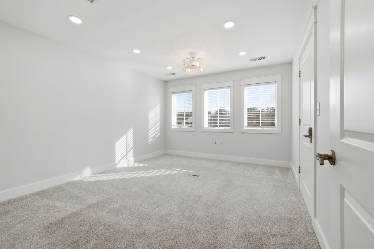 277 Willbrook Blvd. Photo 18