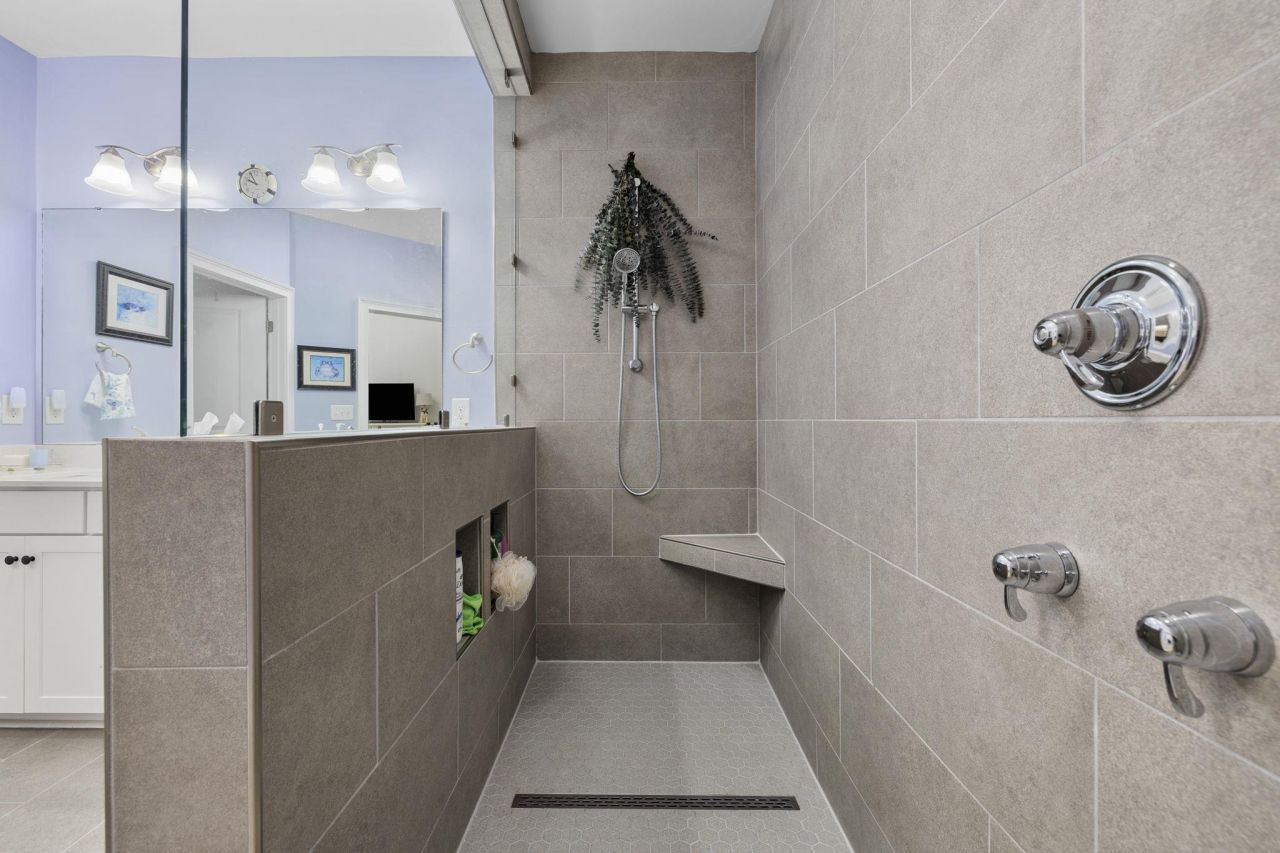 1704 Edgewood Dr. Photo 20