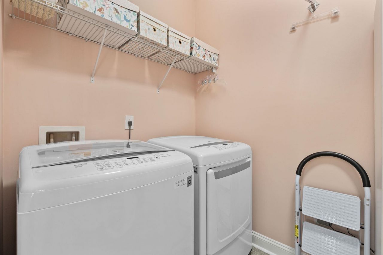 1704 Edgewood Dr. Photo 27