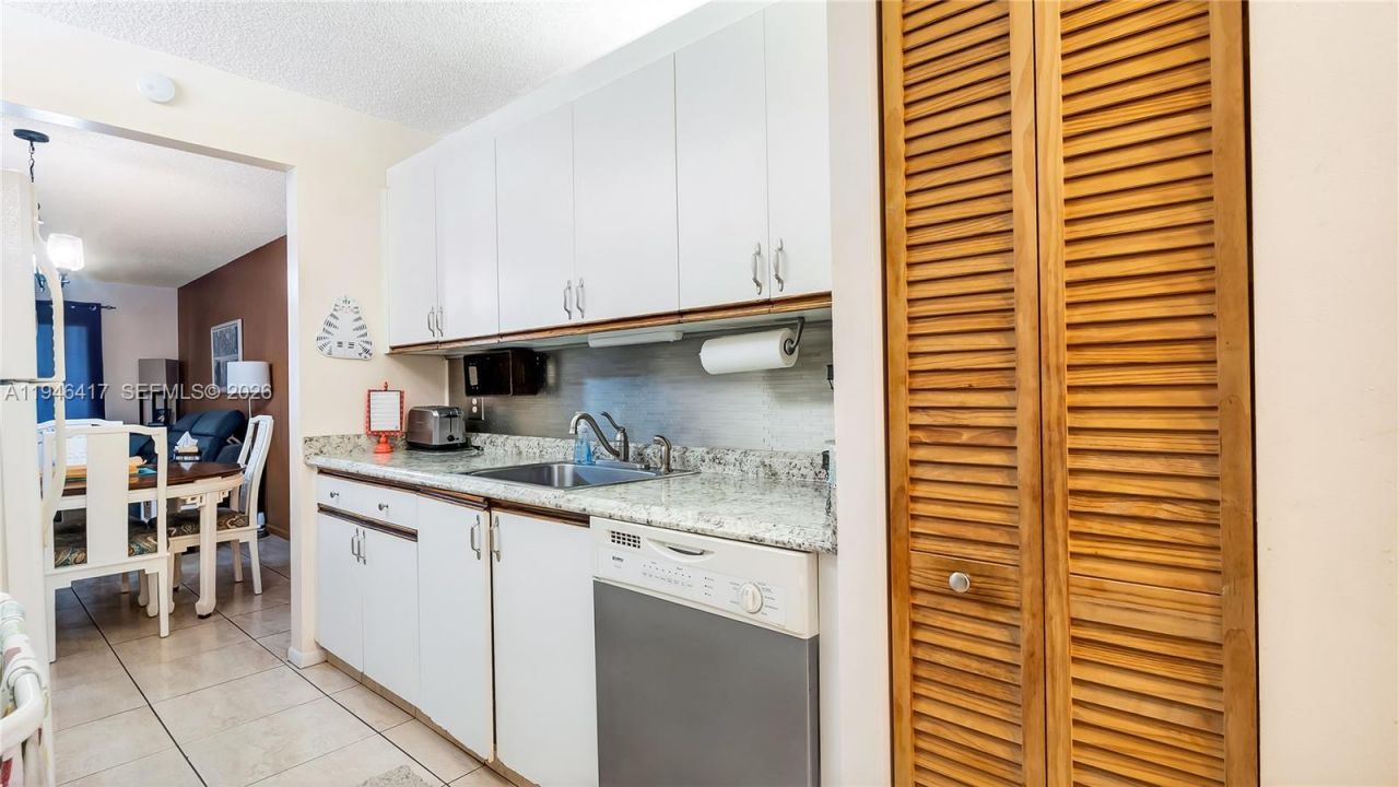 1351 SW 125th Ave, Unit 203S, Pembroke Pines, FL 33027 Photo