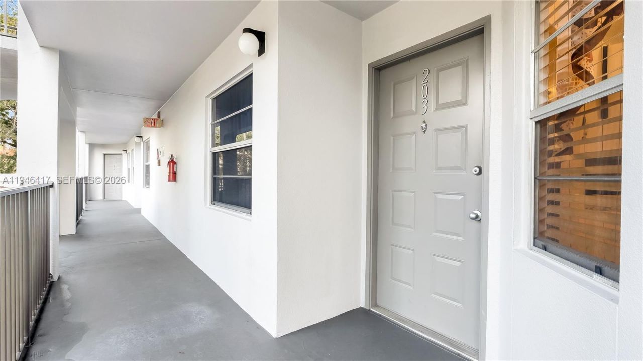 1351 SW 125th Ave, Unit 203S, Pembroke Pines, FL 33027 Photo