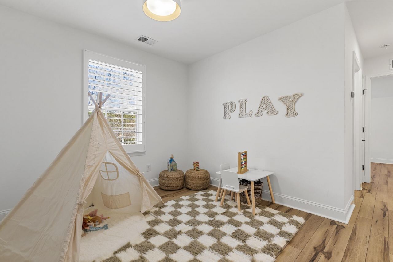 1837 Stonehedge Road Photo 17