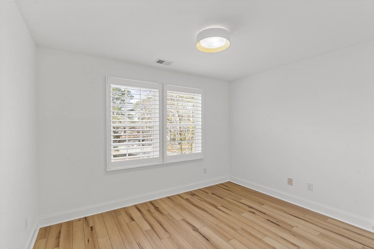 1837 Stonehedge Road Photo 22