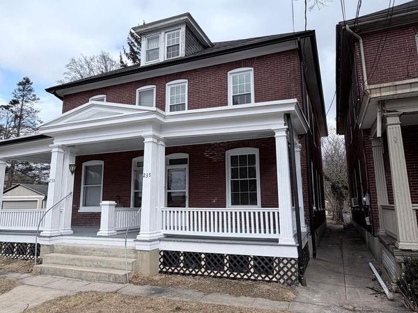 235 PARK AVENUE, CHAMBERSBURG, PA 17201