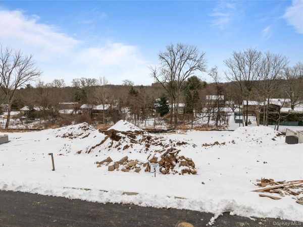 30 Argo Lane, Spring Valley, NY 10977