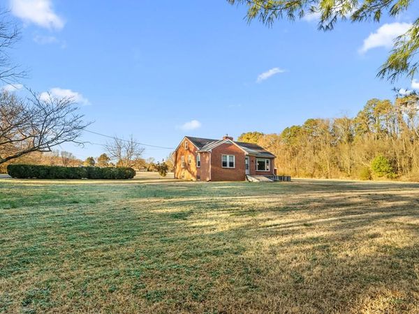 501 Essex Street, TAPPAHANNOCK, VA 22560