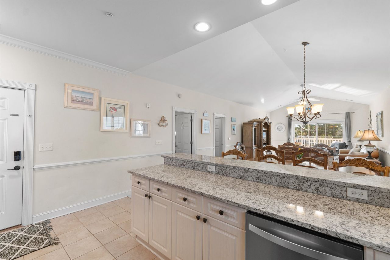 4894 Luster Leaf Circle Photo 9