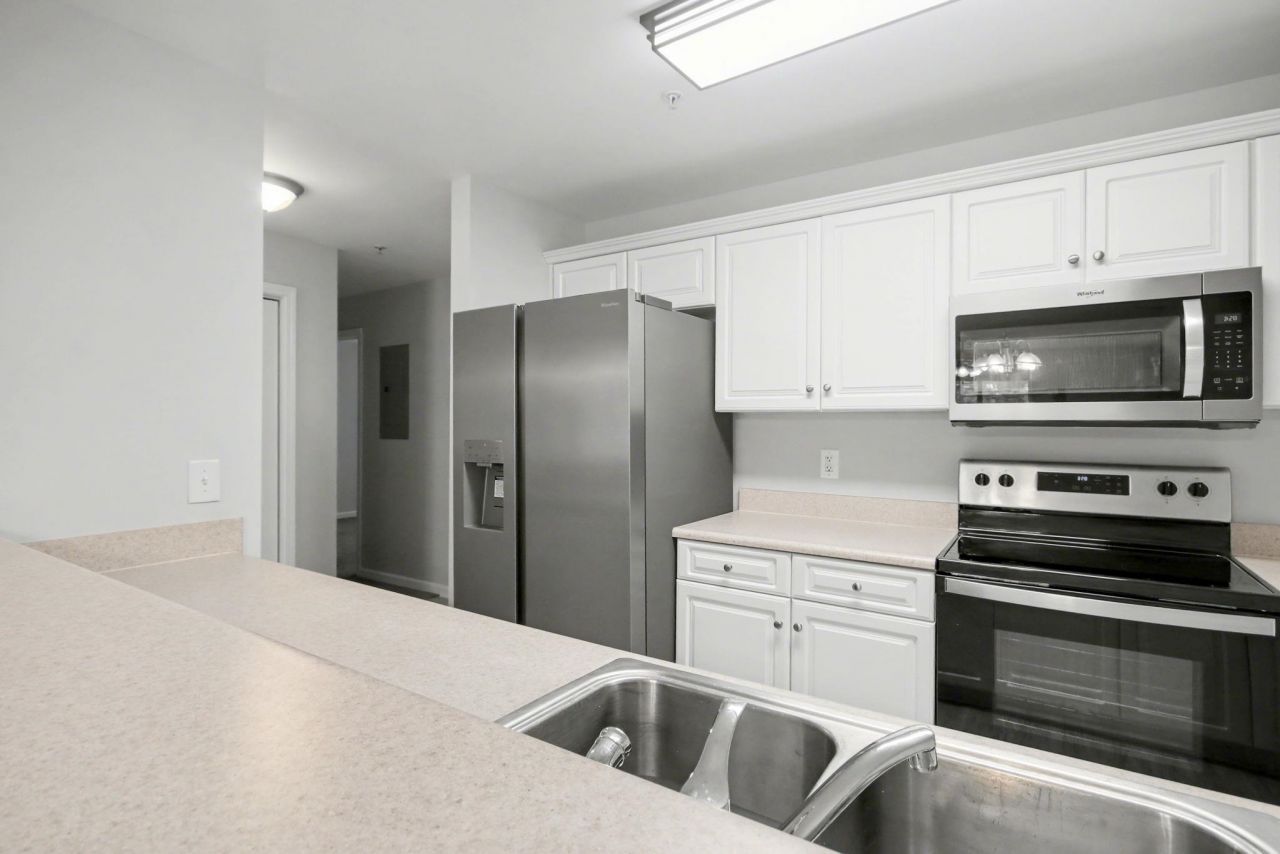 4853 Meadowsweet Dr. Photo 15