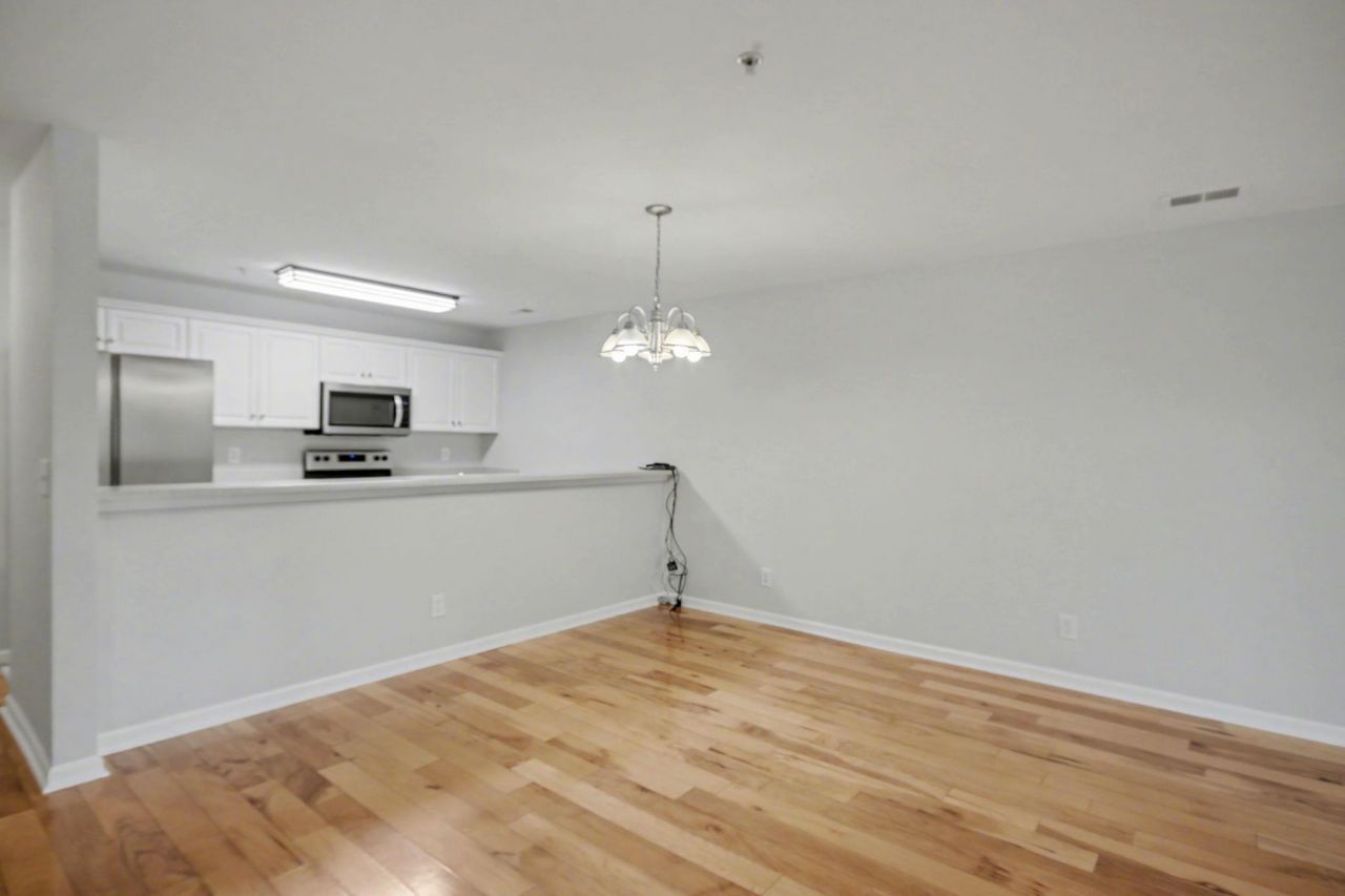 4853 Meadowsweet Dr. Photo 16