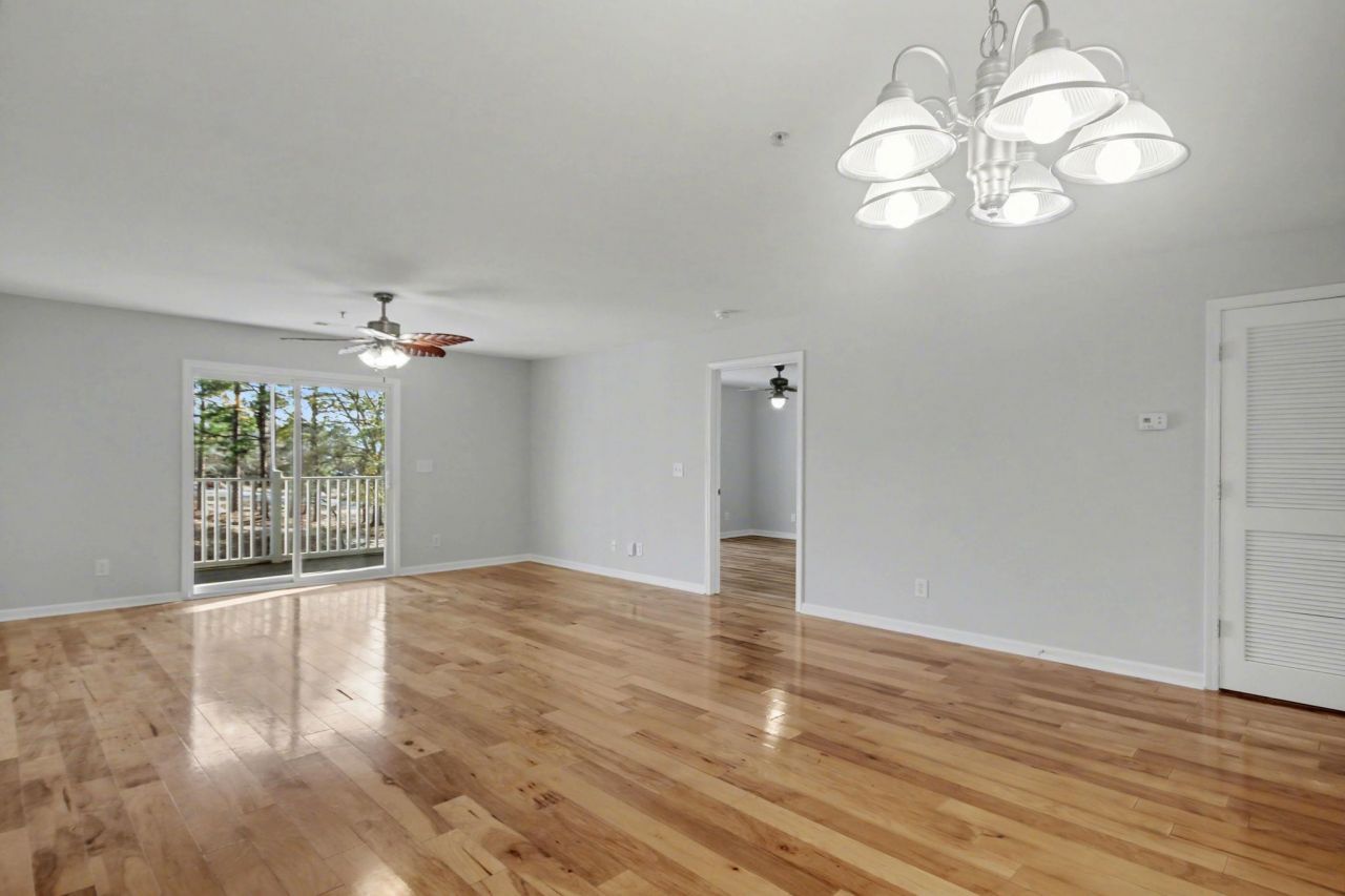 4853 Meadowsweet Dr. Photo 18