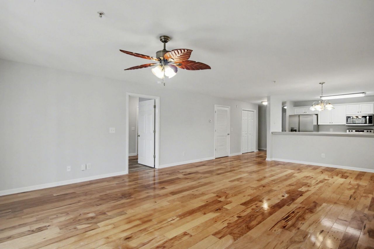 4853 Meadowsweet Dr. Photo 20