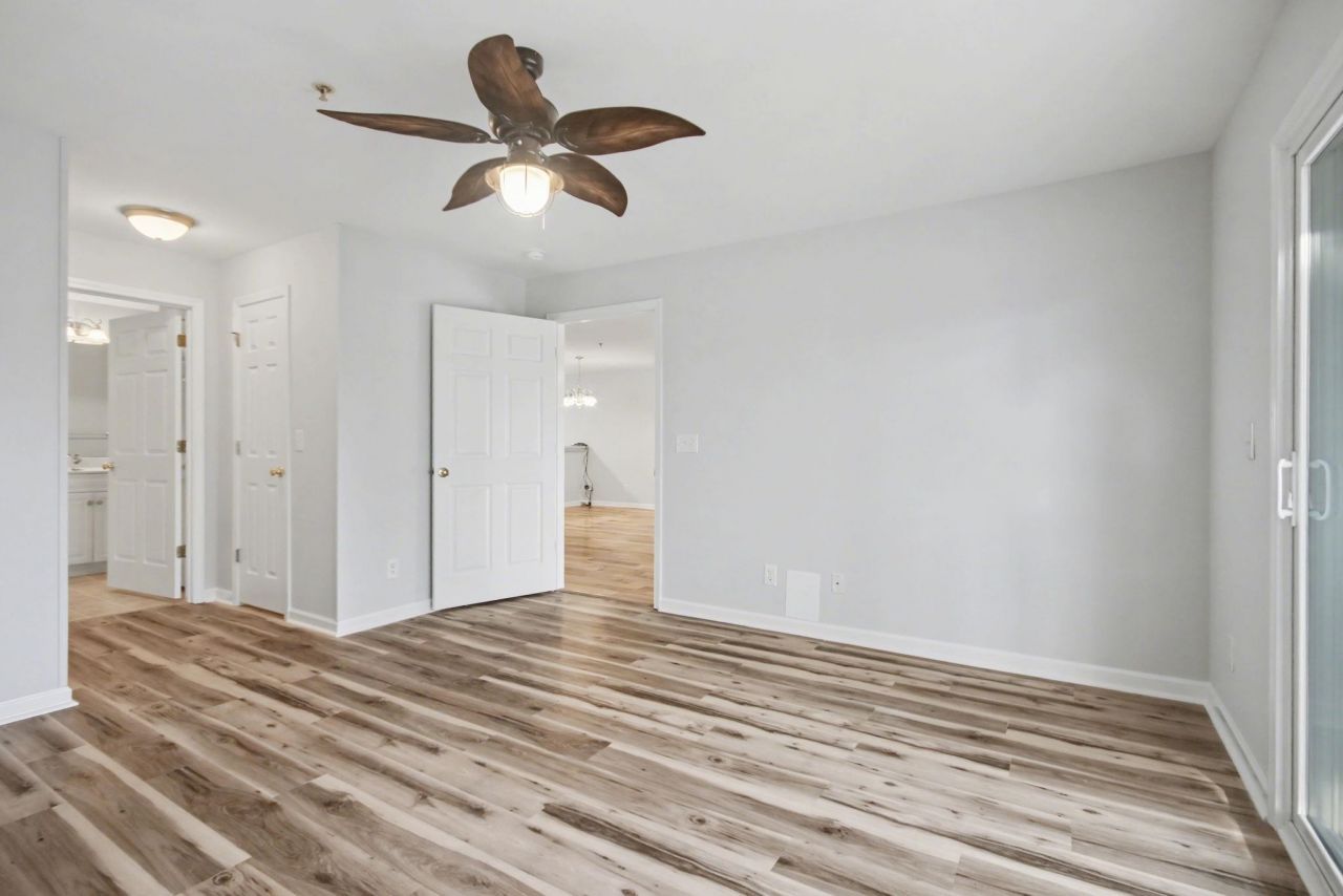 4853 Meadowsweet Dr. Photo 22