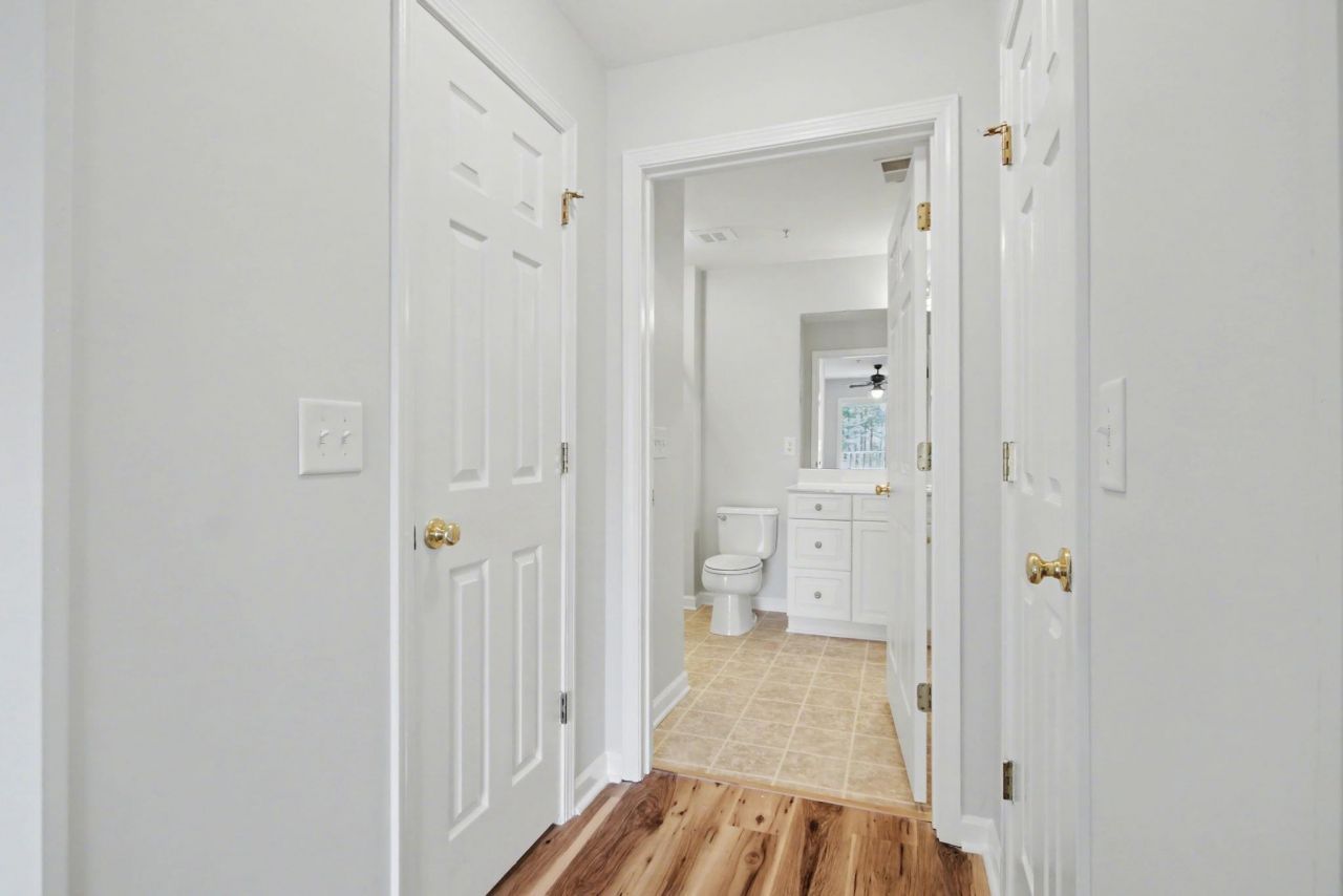 4853 Meadowsweet Dr. Photo 23