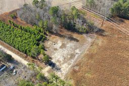 1445 Victory Lane photo 4