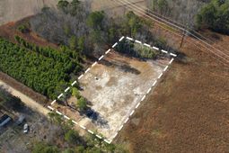 1445 Victory Lane photo 4