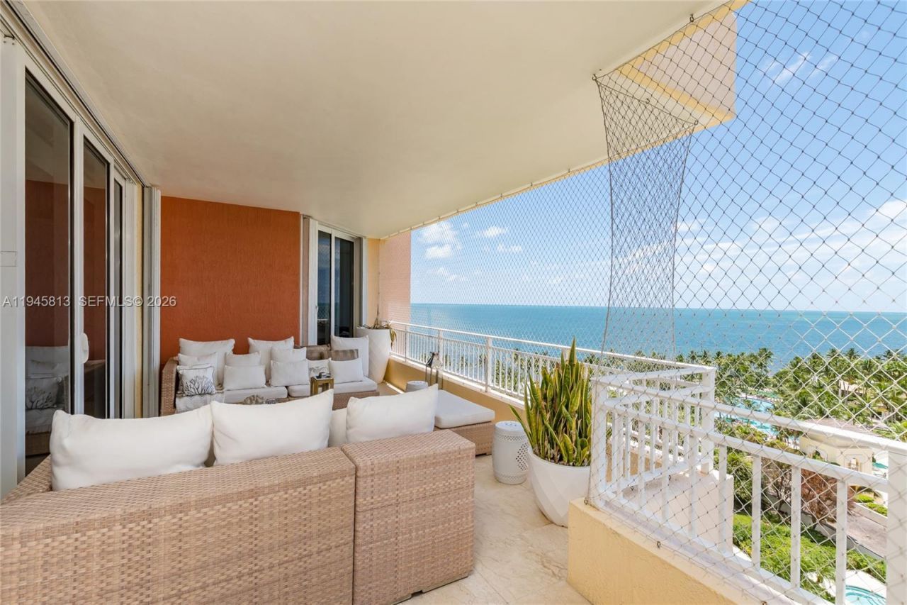 791 Crandon Blvd, Unit 1005, Key Biscayne, FL 33149 Photo