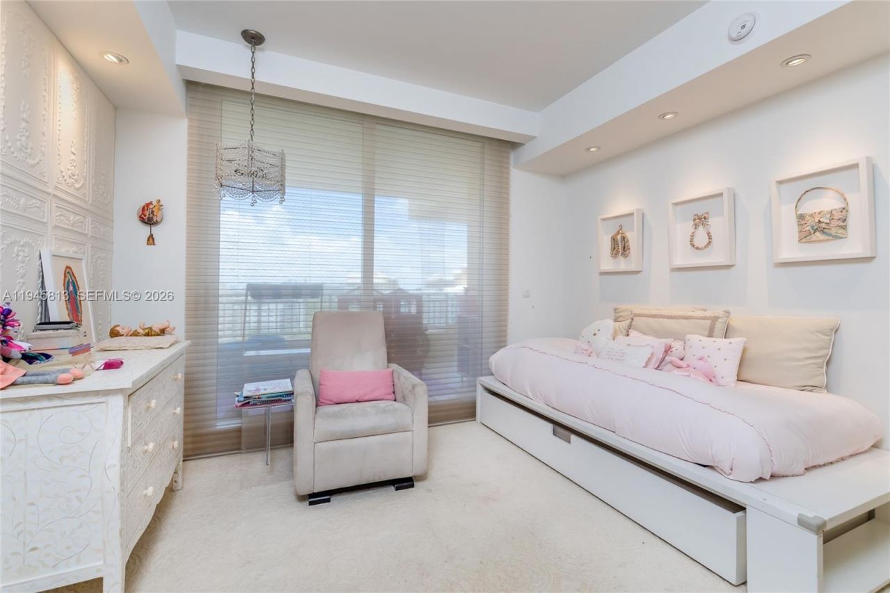 791 Crandon Blvd, Unit 1005, Key Biscayne, FL 33149 Photo