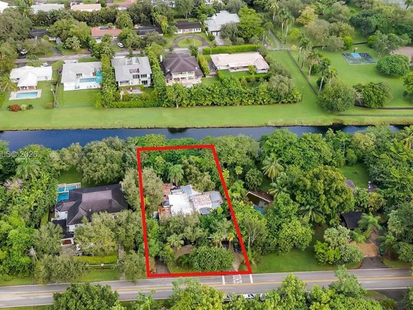 5845 SW 88th St, South Miami, FL 33156
