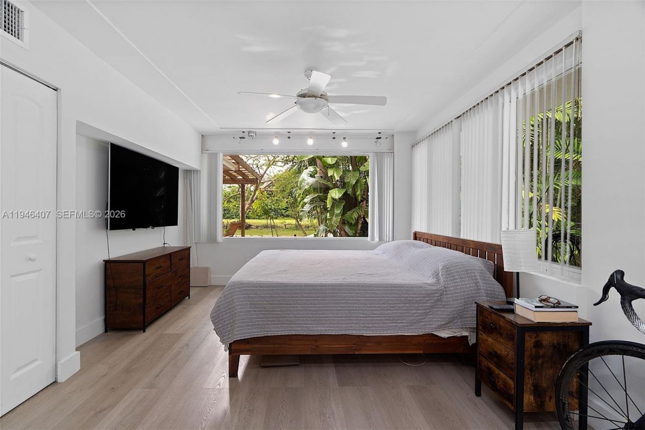 5845 SW 88th St, South Miami, FL 33156 Photo