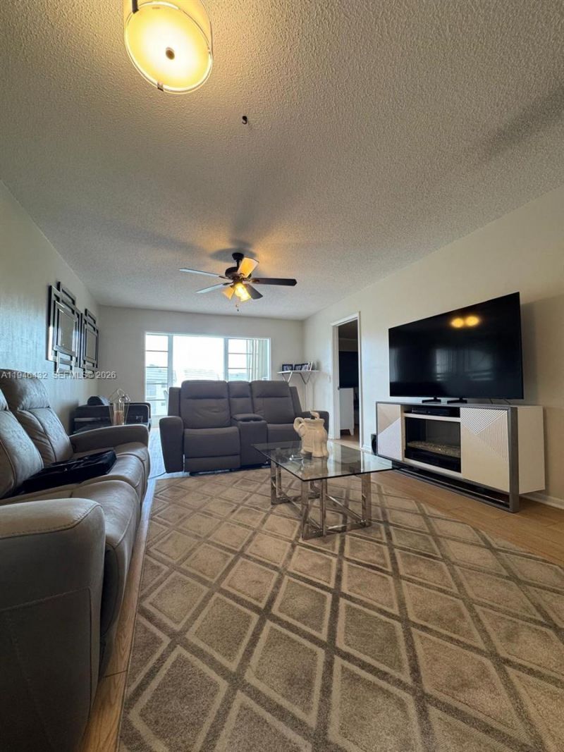 8305 Sunrise Lakes Blvd , Unit 312, Sunrise, FL 33322 Photo