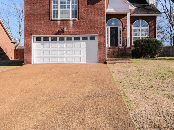 129 Candle Wood Dr, Hendersonville, TN 37075