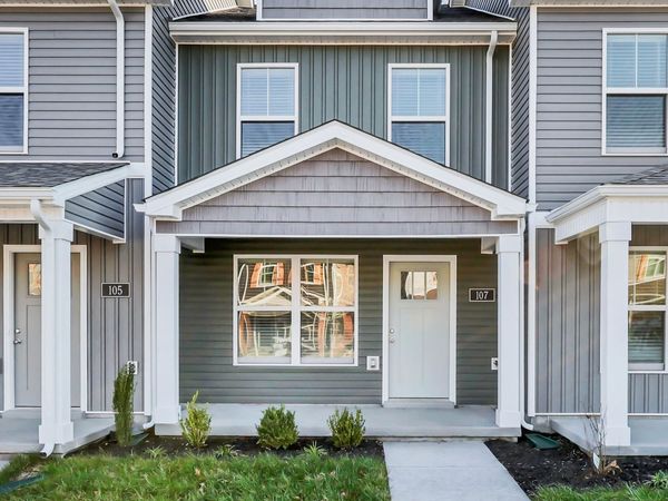 107 Quarry Point Dr, Clarksville, TN 37043