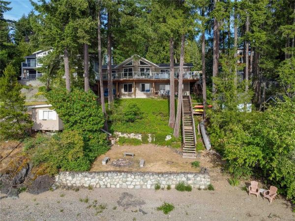 8253 Dickson Dr, Port Alberni, BC V9Y 9B4
