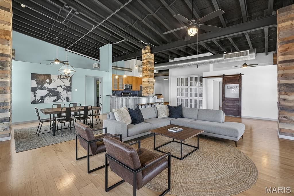 1501 Locust Street, Unit 1204, Saint Louis, MO 63103 Main Photo