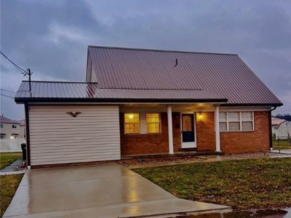 1105 4th Street, Belpre, OH 45714