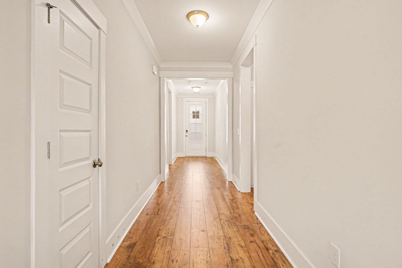 4062 Mckinney Dr. Photo 4