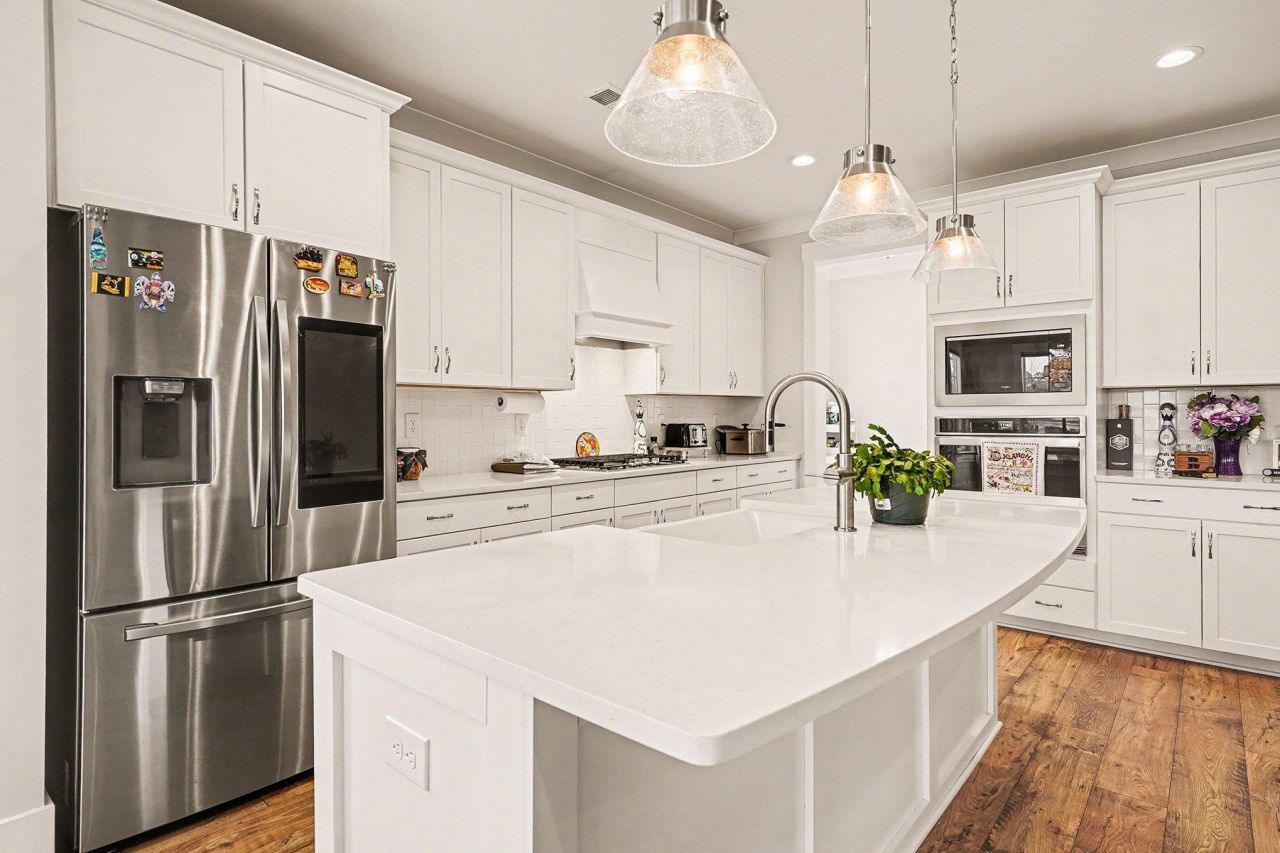 4062 Mckinney Dr. Photo 9